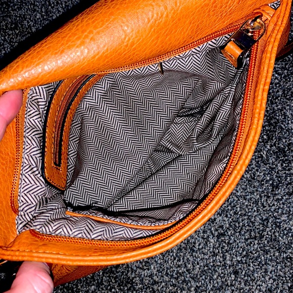 Crossbody Purse - Picture 4 of 4